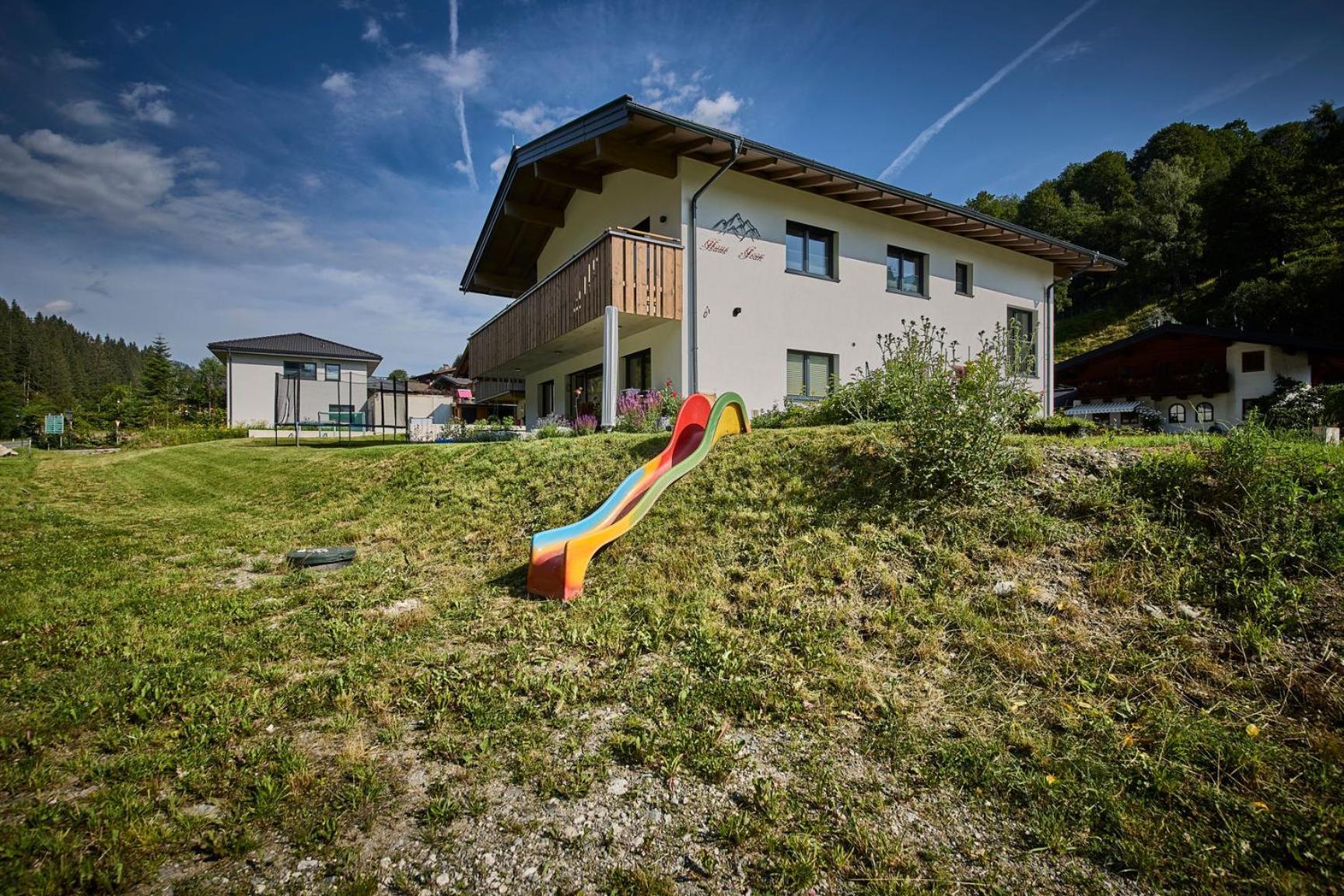 Haus Joan - Apartments Saalbach Exterior foto
