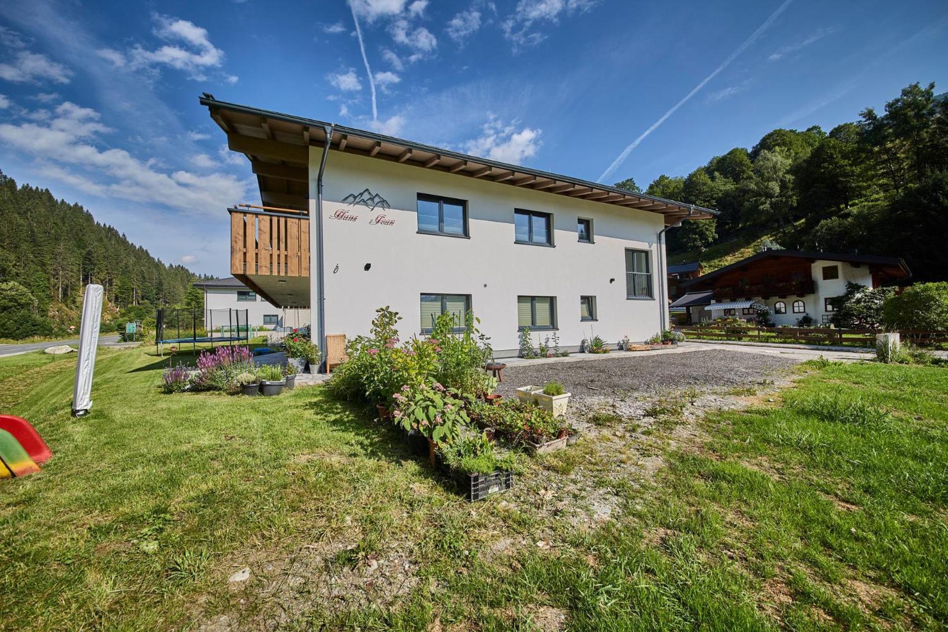 Haus Joan - Apartments Saalbach Exterior foto
